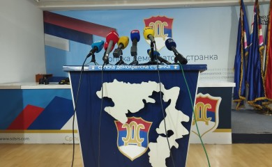 Šta se dešavalo na sjednici SDS-a? Sve je jasno - ništa jasno nije