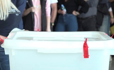 CIK naredio otvaranje vreća sa četiri biračka mjesta u Banjoj Luci