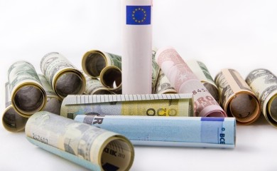 Dolar zabilježio oštar pad