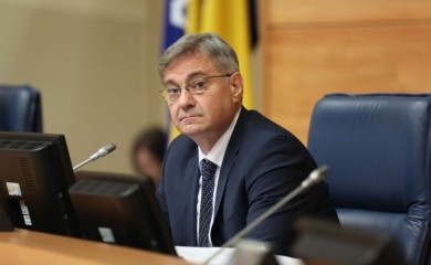 “Puno laži i šovinističkih fraza” Zvizdić najavio odgovor na pismo parlamentaraca iz Srpske