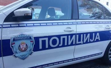 Izbo roditelje nožem: Osumnjičeni za pokušaj ubistva majke i oca ćutao na saslušanju