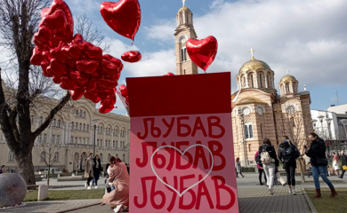 Banjaluka u romantičnom ruhu povodom Dana zaljubljenih (FOTO/VIDEO)