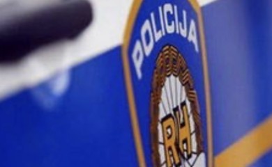 Policija istražuje smrt 16-godišnjaka na rođendanskoj zabavi, uhapšen njegov najbolji drug