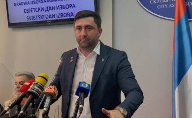 Da li Ljubiša Petrović ulazi u trku za predsjednika Srpske? (VIDEO)
