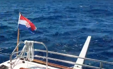 Orke napale hrvatski brod (VIDEO)