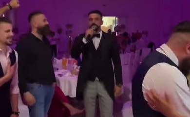 Pravoslavni sveštenik pjevao Čolu na svadbi efendije iz Mrkonjić Grada (VIDEO)