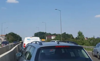 Sudar četiri automobila na putu Laktaši-Banjaluka, saobraćaj otežan