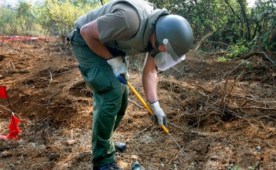 Zajedničkim snagama Republike Srpske i FBiH: Demineri vrše pregled obale Save i riječnog dna