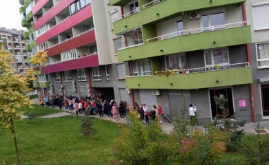 Ogromne gužve za dodjelu jednokratne novčane pomoći