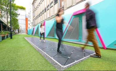 Velika Britanija: Pametni trotoar pretvara korake u električnu energiju