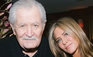 Preminuo otac Dženifer Aniston
