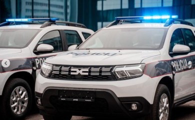 Policija upala u kuću pjevača: Slao poruke djevojčici (15) da je namami da se vide
