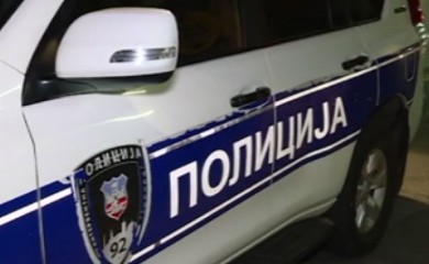 Policija zaustavljala muškarca, on ih napao, pa ujeo