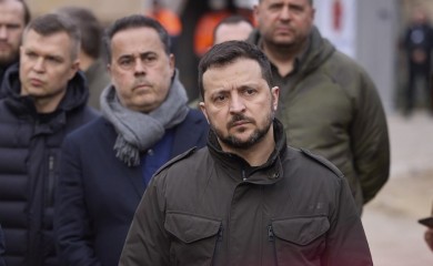Pobuna je počela? Zelenski krenuo u čistku