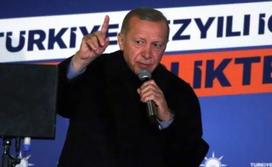 "Neko je u kuhinji, a mi smo na balkonu": Evo šta je sve Erdogan poručio svojim pristalicama