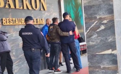Policija i vatrogasci ušli u "Balkon", Malbašić preuzeo lokal od Milakovića