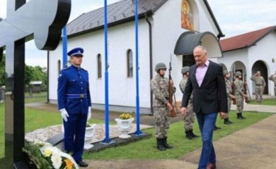 Gest za pohvalu: Helez u Sijekovcu odao počast srpskim žrtvama