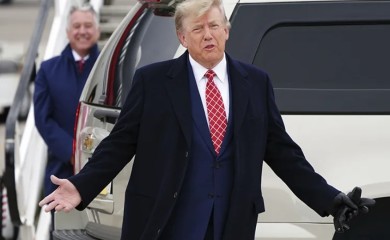 Oglasio se Tramp: Nalazimo se u mračnom dobu!