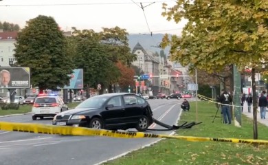 U Sarajevu teška nezgoda, automobil se zapalio nakon sudara