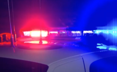 Vozač stao zbog kvara na kamionu pa ga udario auto