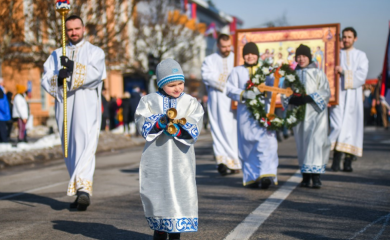 Banjalučani plivaju za Časni krst: Tradicionalna Bogojavljenska litija u četvrtak