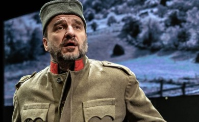 „Gospođo, oprostite, ali telefonirate već pola sata“: Nenad Jezdić održao lekciju o pozorišnom bontonu nakon predstave
