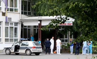 Hitan sastanak zbog pucnjave u Lukavcu: Protiv oružja će se boriti udžbenicima