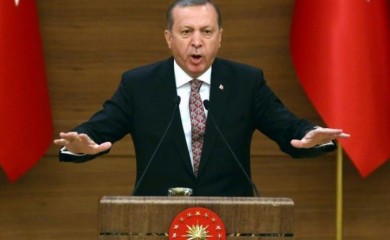 Erdogan: Turska bi mogla da se "rastane" s EU
