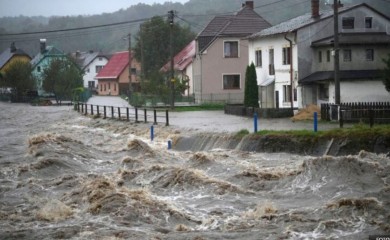 Evropa na udaru nevremena: Najmanje osam mrtvih u poplavama, čitava naselja pod vodom, Beč paralisan