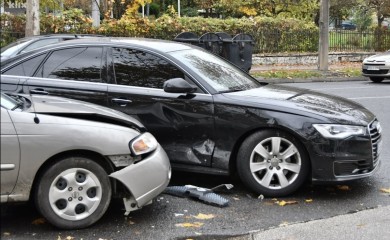 Službeni auto ministra finansija učestvovao u sudaru