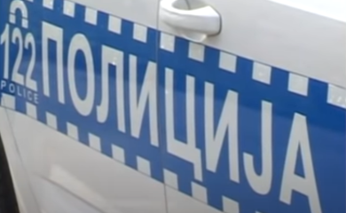 Sarajevo: Uz prijetnju pištoljem, ženi oteli mobitel