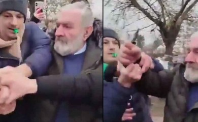 Nožem krenuo na studente u Novom Sadu (VIDEO)