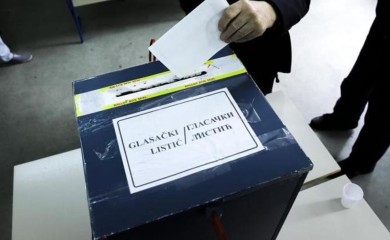 Šest mjeseci pred izbore ključa kao u ekspres loncu
