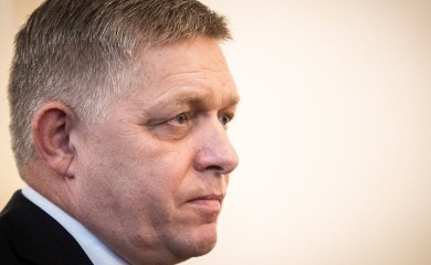 Robert Fico ponovo operisan, situacija i dalje veoma ozbiljna