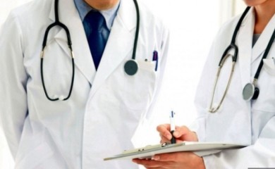 Isplivali jezivi detalji: Doktorku iz Bratunca narkoman pretukao bokserom