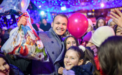 Sjajna atmosfera na klizanju najmlađih sugrađana sa gradonačelnikom Banjaluke FOTO