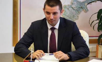 Šulić poslao poruku Adžiću: Ti si politički patuljak! (VIDEO)