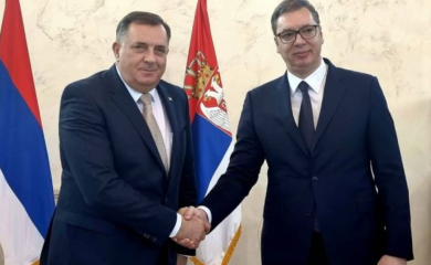 Dodik podržao Vučića