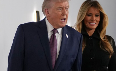 Tri puta eskivirao odgovor: Trampa zateklo pitanje o poklonu za Melaniju na Dan zaljubljenih