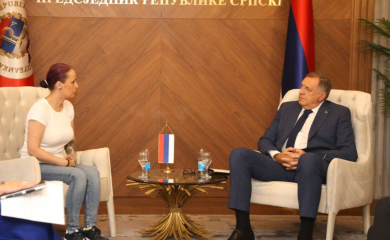 "ODRŽAO JE RIJEČ" Dodik uplatio 300.000 KM na račun udruženja "Sretan pas"