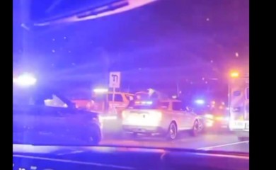 Najmanje 29 osoba upucano ispred tržnog centra kod Čikaga