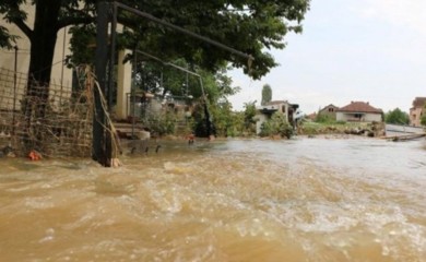 NEPAL: U poplavama i klizištima poginule 22 osobe