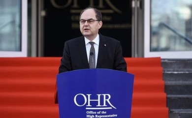 Novi protesti ispred OHR-a: Povlačenje odluka ili smjena Šmita