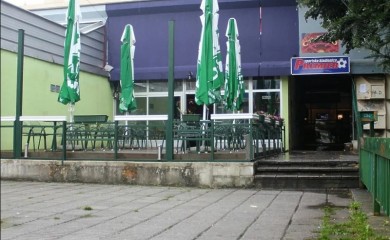 Gorio kafić "Jesenjin" na Grbavici, nema povrijeđenih