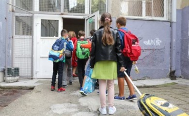 Incident u školi: Potukli se učenici na odmoru, jedan povrijeđen