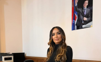Džajićeva kćerka je prva dama Ćacilenda: Slikala se pod šatorom, život joj postala služba SNS