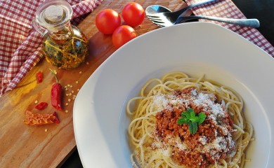 Spremite bolonjez sos “za čistu peticu”