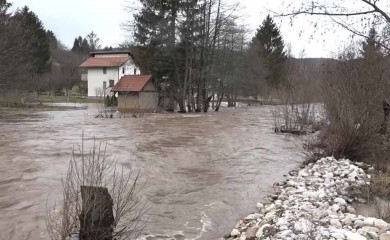 Stabilna situacija u poplavljenim područjima