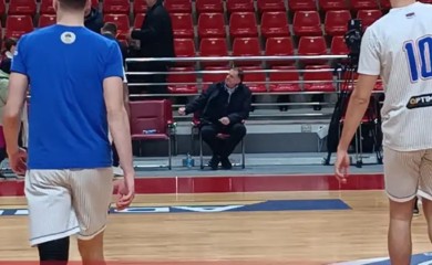 Prvi put u javnosti od operacije: Predsjednik Dodik na utakmici Igokee