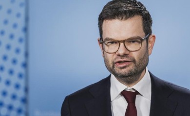 BUŠMAN: Nalog za hapšenje Putina stupa na snagu nakon zahtjeva suda